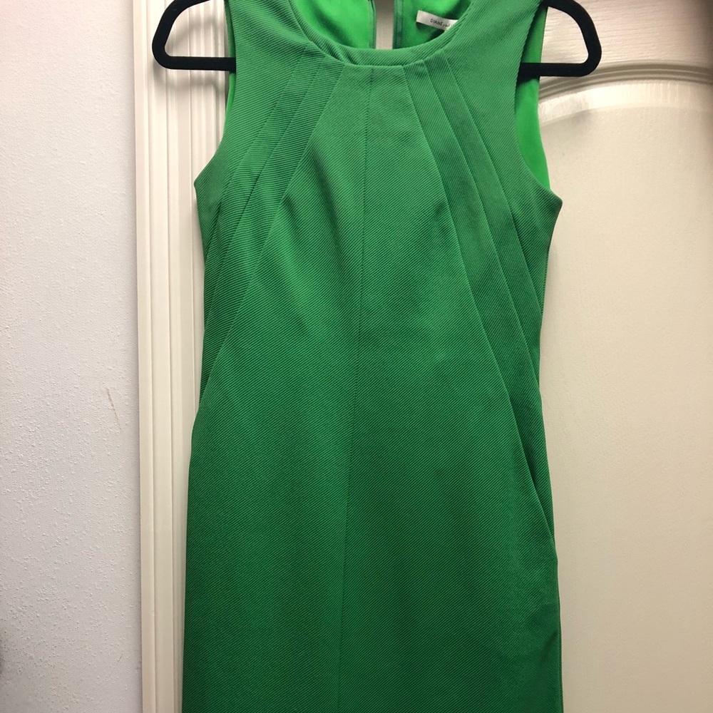 Diane Von Furstenberg Dress Size 2